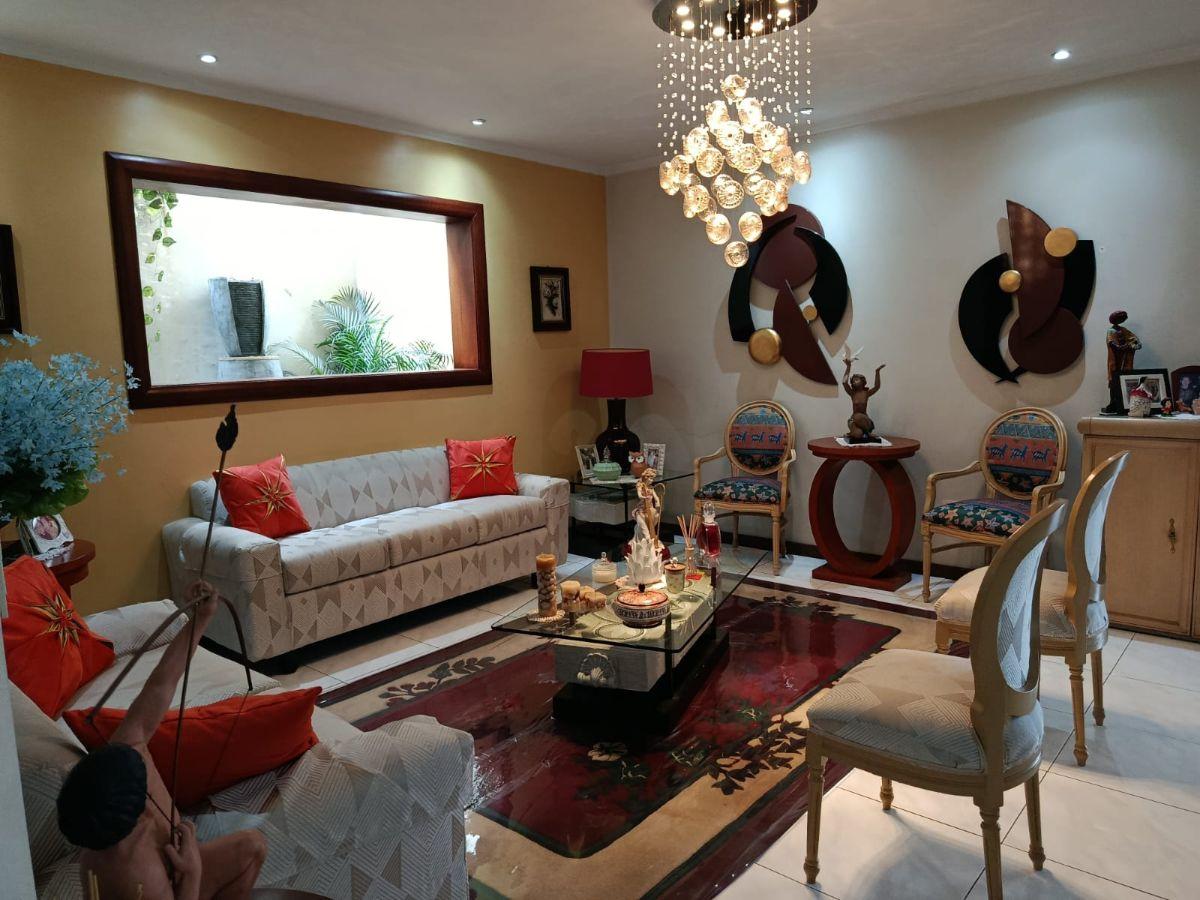 Casa en Venta en Portón de Las Lomas en Urdesa Al Norte, Guayas — imagen 4