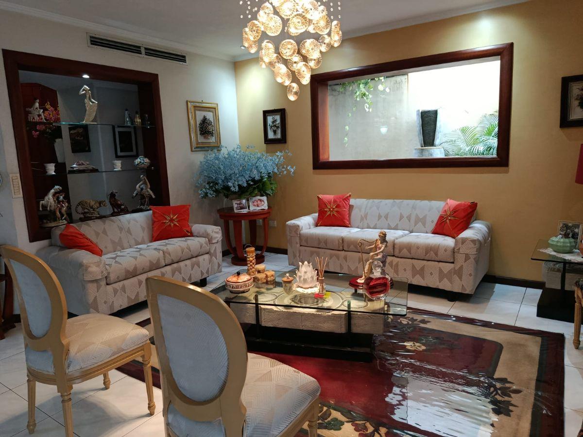 Casa en Venta en Portón de Las Lomas en Urdesa Al Norte, Guayas — imagen 3