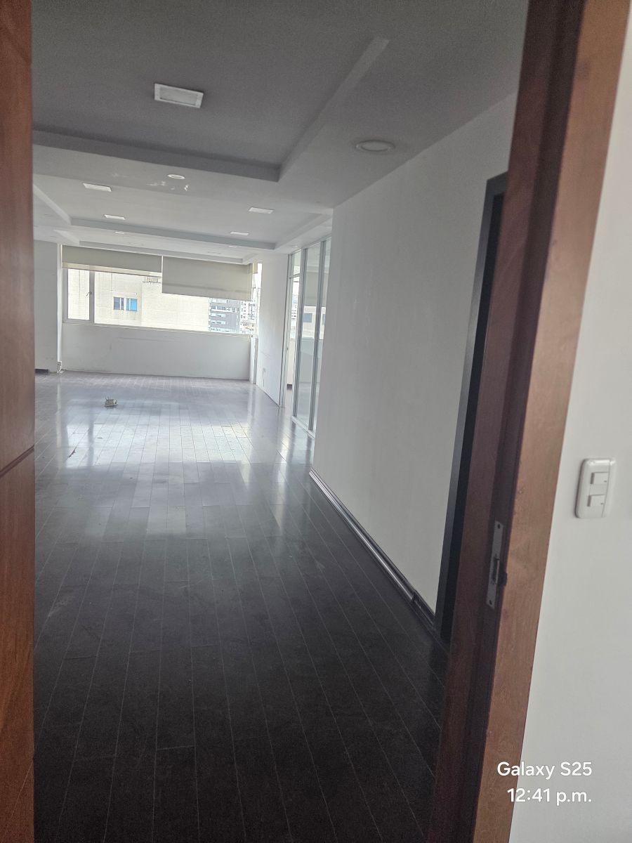 Piso Corporativo en Venta – Centro Norte de Quito, 732 m² — imagen 4