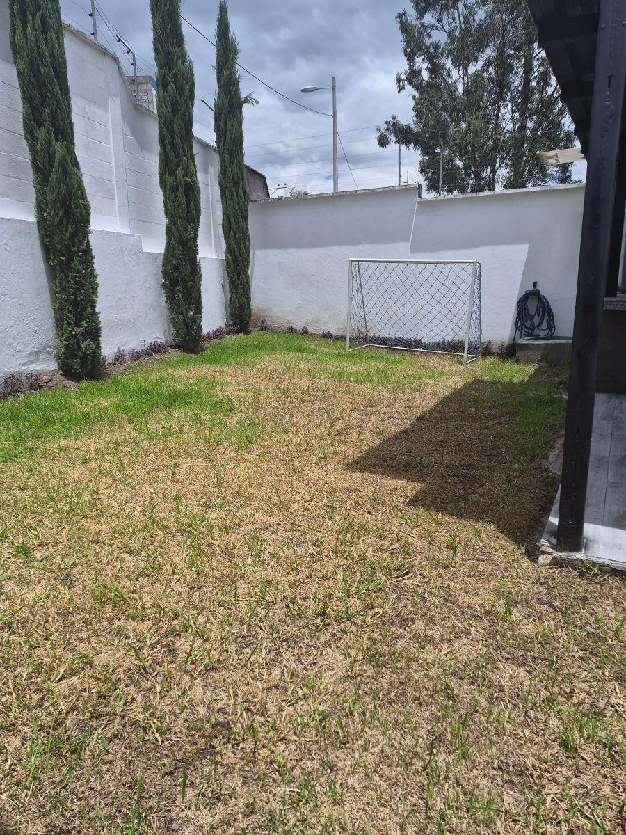 Casa con 3 Dorm. en Venta en Cumbayá, 440 m² de Terreno — imagen 5