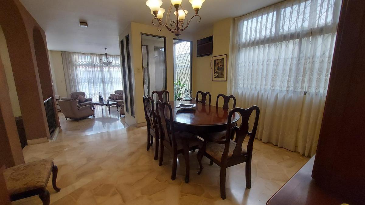 Venta de Villa de 4 Dorm. en Garzota Primera Etapa, Guayas — imagen 5