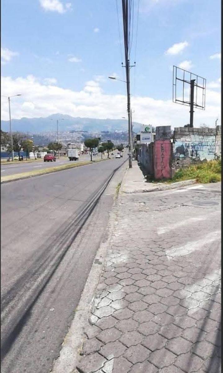 Terreno Comercial Esquinero en Venta, Panamericana Norte - Calderón — imagen 5