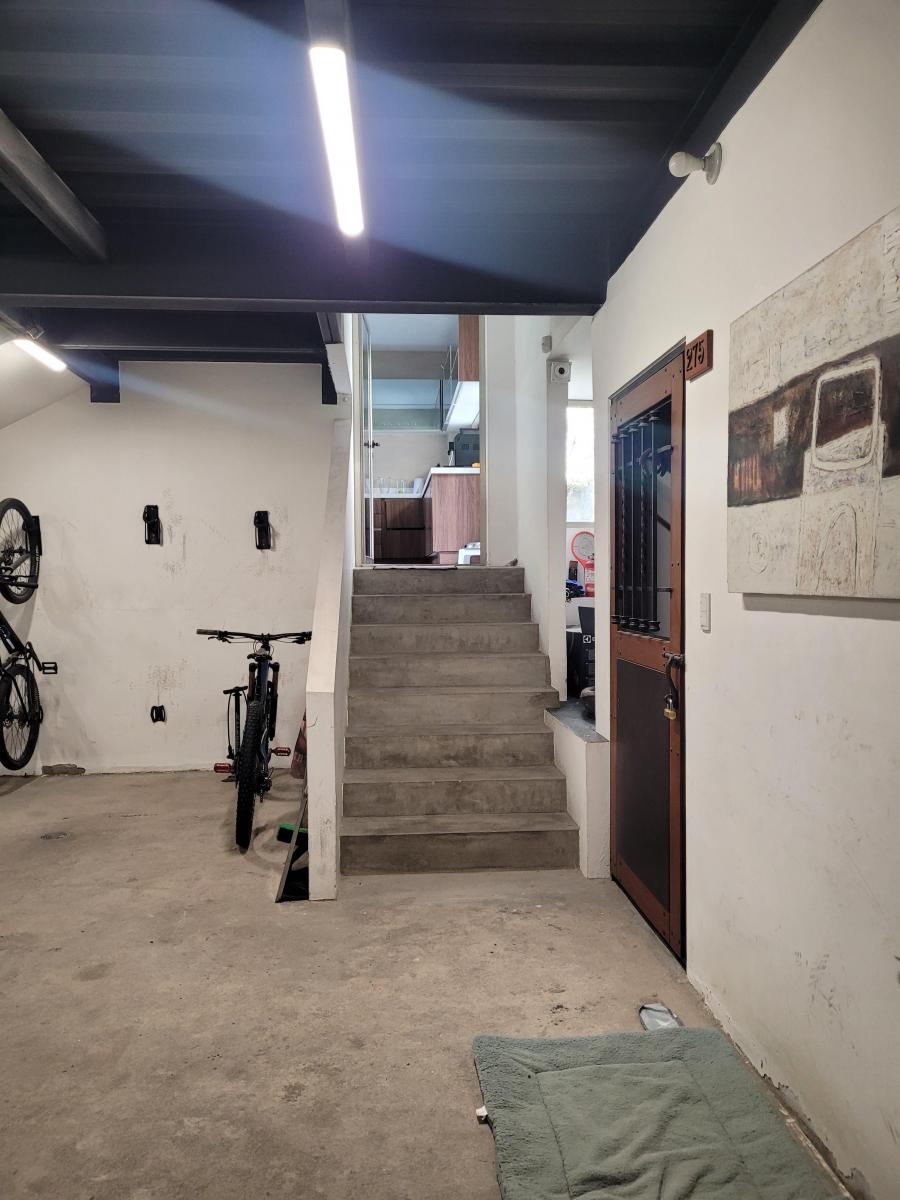 Moderna Casa de Venta en Miravalle — imagen 4
