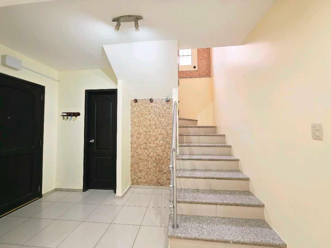 Vendo Casa en Ciudad del Sol, Remodelada 4 Habitaciones, Manabí — imagen 5