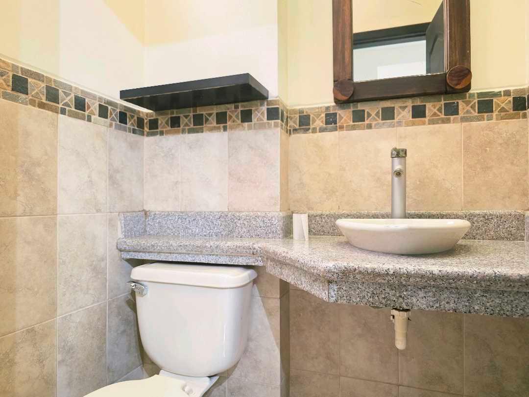 Vendo Casa en Ciudad del Sol, Remodelada 4 Habitaciones, Manabí — imagen 4