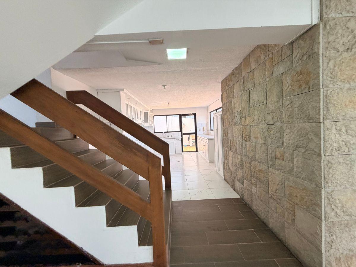 Casa en Venta Ponceano Alto Av Diego de Vásquez 450 m² — imagen 4