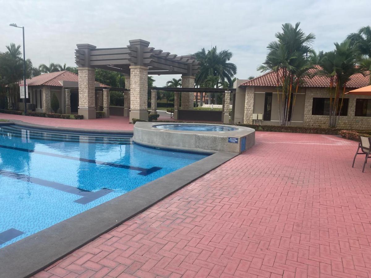Casa en Venta ciudad Celeste Etapa Cristalina, Guayas — imagen 5
