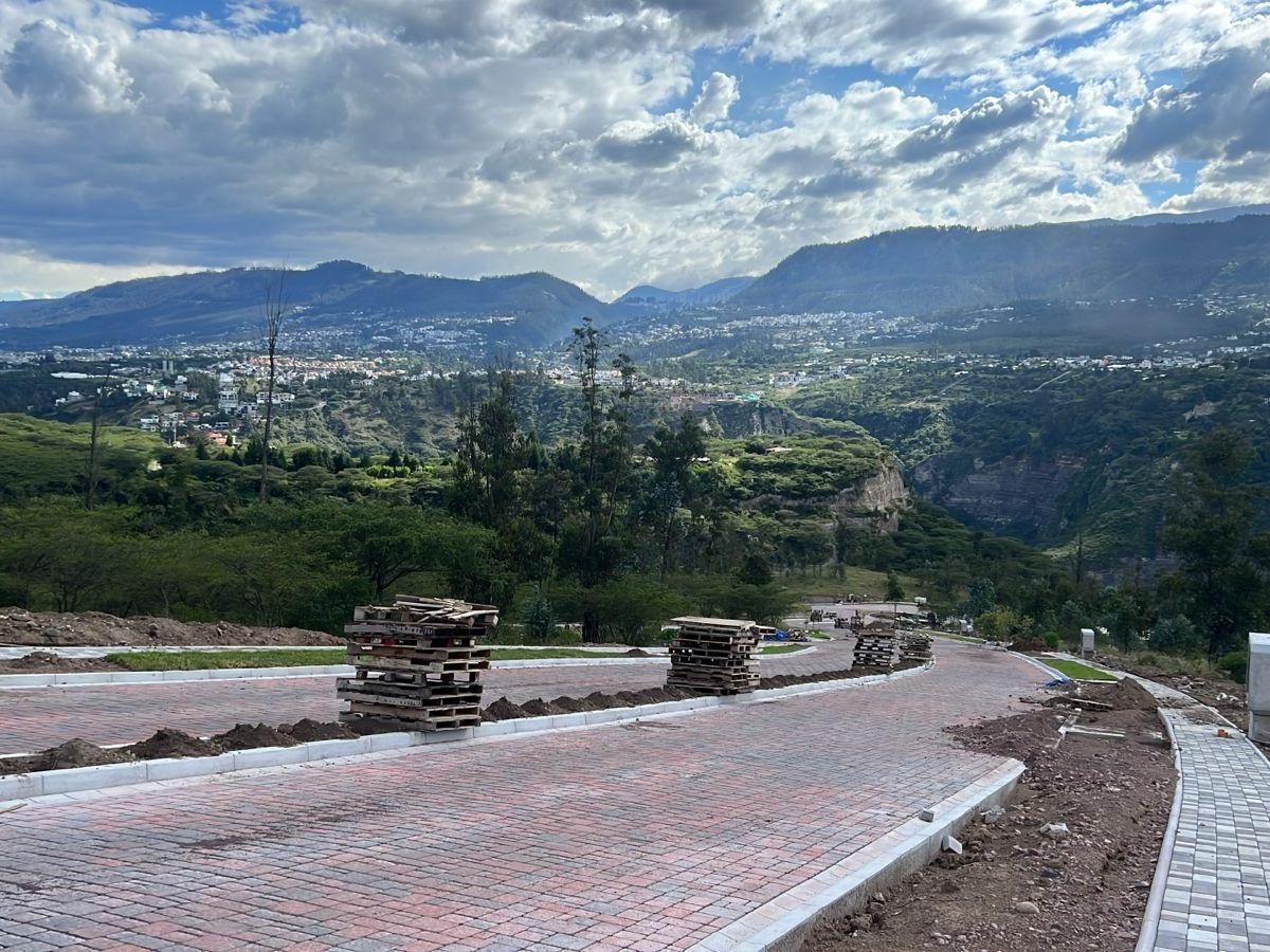 Tumbaco - Collaqui Terreno en Venta en Urbanizacion Nueva y Exclusiva — imagen 5