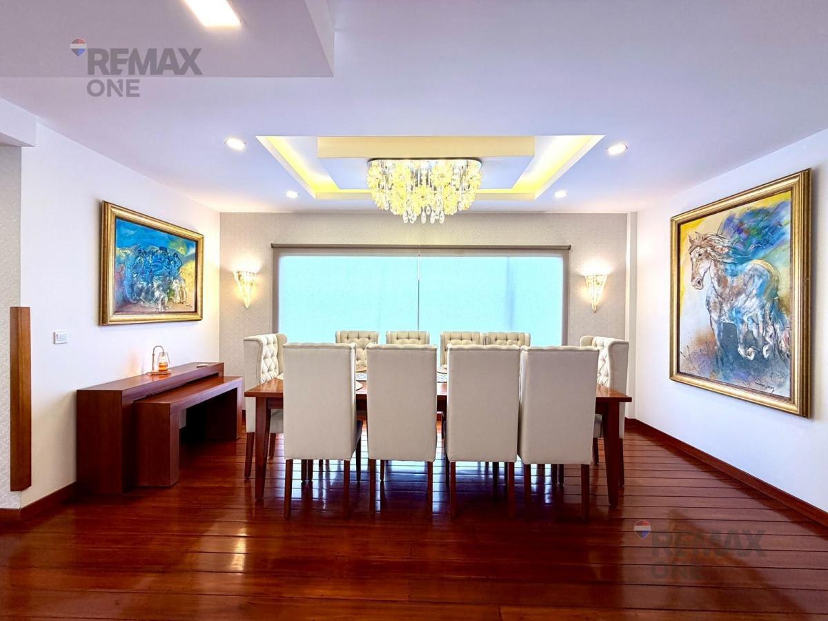 En Venta Casa de Lujo en Colinas de Challuabamba, Azuay — imagen 3