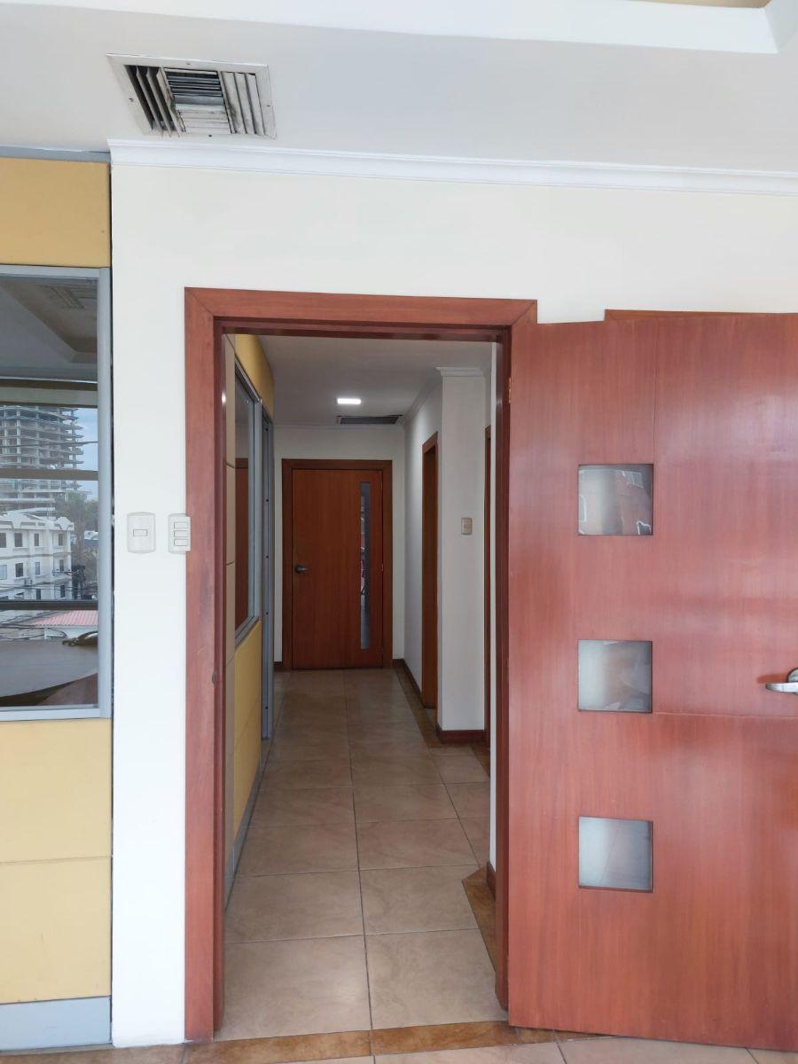 Se Vende o Alquila Local Comercial Kennedy Norte, Guayas — imagen 4