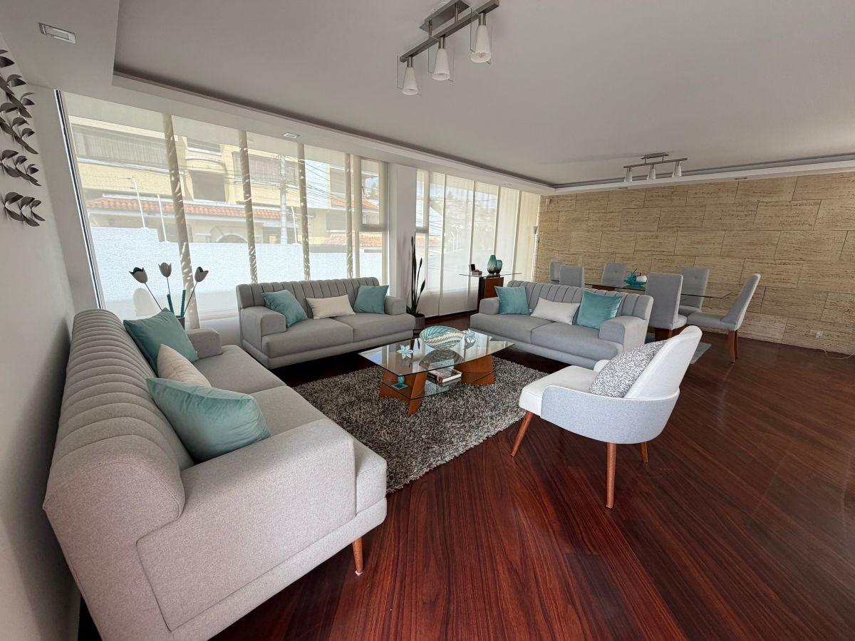 Casa en Venta Urbanización El Condado 4 Dorm. Totalmente Remodelada — imagen 5