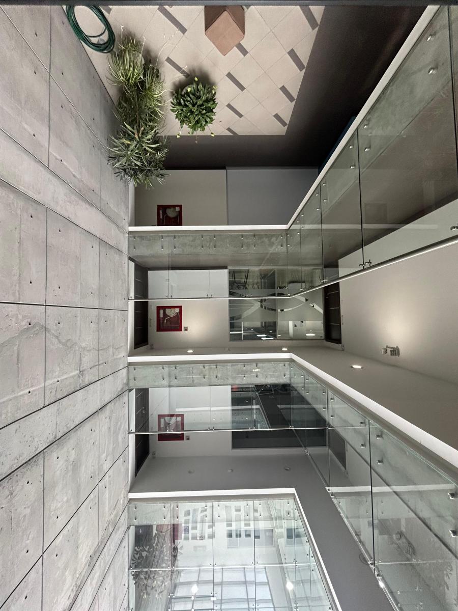 Venta La Floresta Amplia Oficina Moderna a Estrenar - Business Center — imagen 5