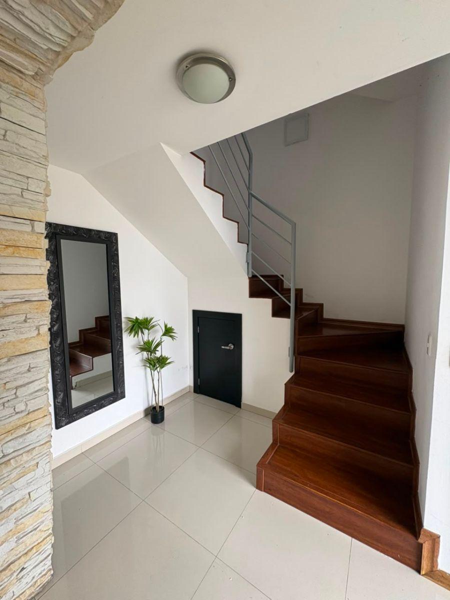 Linda Casa en Venta 3 Dorm Marianitas de Calderon — imagen 3