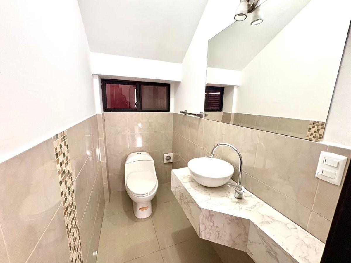 Samborondón - Últimos Kms. Vendo Casa 4 Dorm.; Patio Grande, Guayas — imagen 5