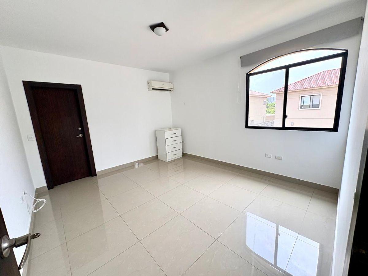Samborondón - Últimos Kms. Vendo Casa 4 Dorm.; Patio Grande, Guayas — imagen 4