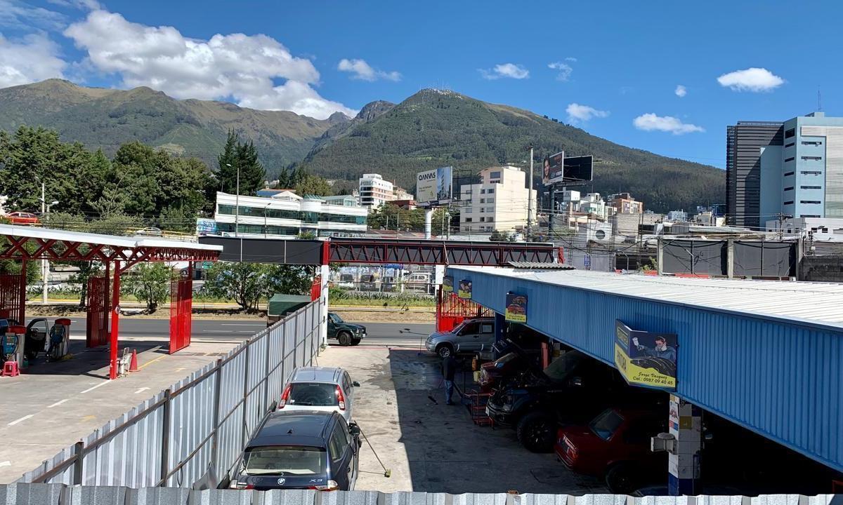 Se Vende Terrero Para Uso Comercial Sector Centro Norte de Quito. Provincia de Pichincha — imagen 4