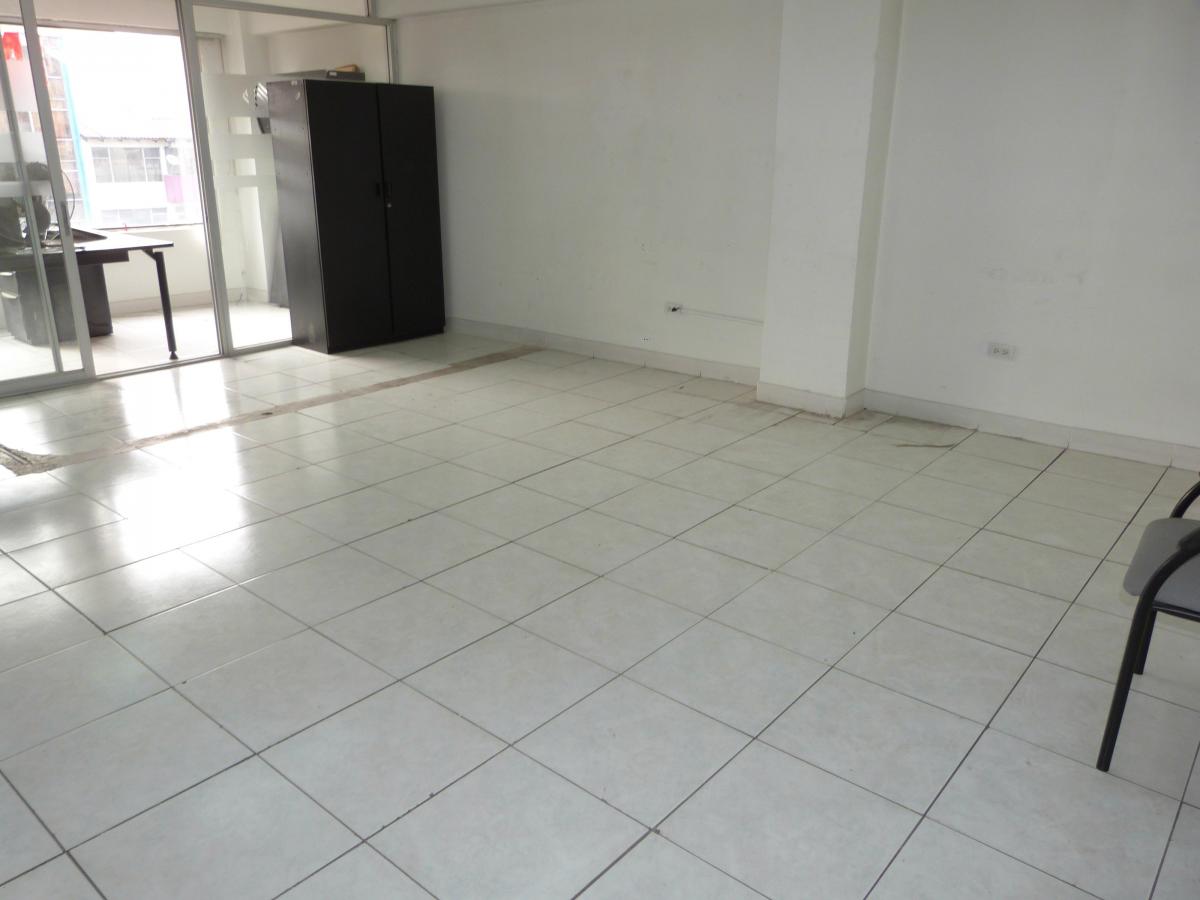 Oficina de Venta de 45 m² Sector Rumipamba Piso 5 — imagen 5