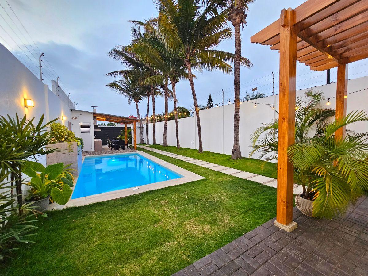 Vendo Espectacular Casa de Lujo con Piscina a Pocas Cuadras del Malecon — imagen 4