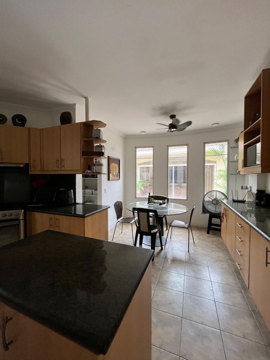 Casa de 4 Dorm. + Estudio en Venta, Km 4 Vía Samborondón, Guayas — imagen 4