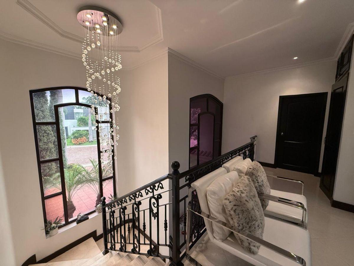 Vendo Casa de Lujo en Samborondon, Totalmente Amoblada, Piscina, 5 Dorm., Guayas — imagen 3