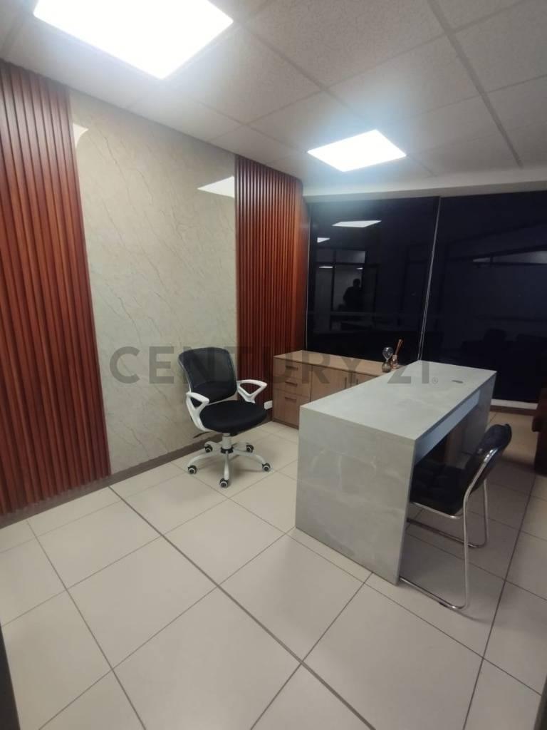 Oficina Amoblada en Venta con Linda Vista – Edificio Emporium, Guayas — imagen 4