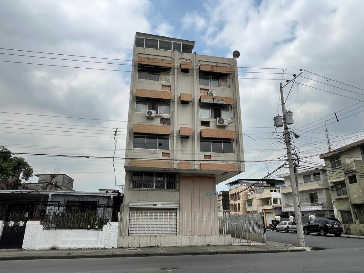 Vendo Terreno Esquinero Uso Comercial en Centro de Guayaquil, Guayas — imagen 3