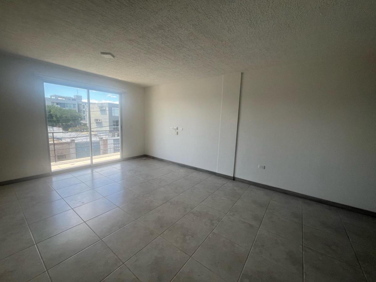 Venta de Departamento en Tumbaco 2 Habitaciones, Balcón — imagen 3