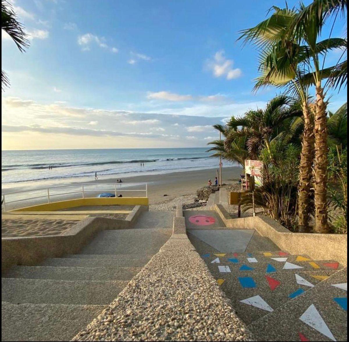 Departamento Amoblado de Venta en Tonsupa — imagen 4
