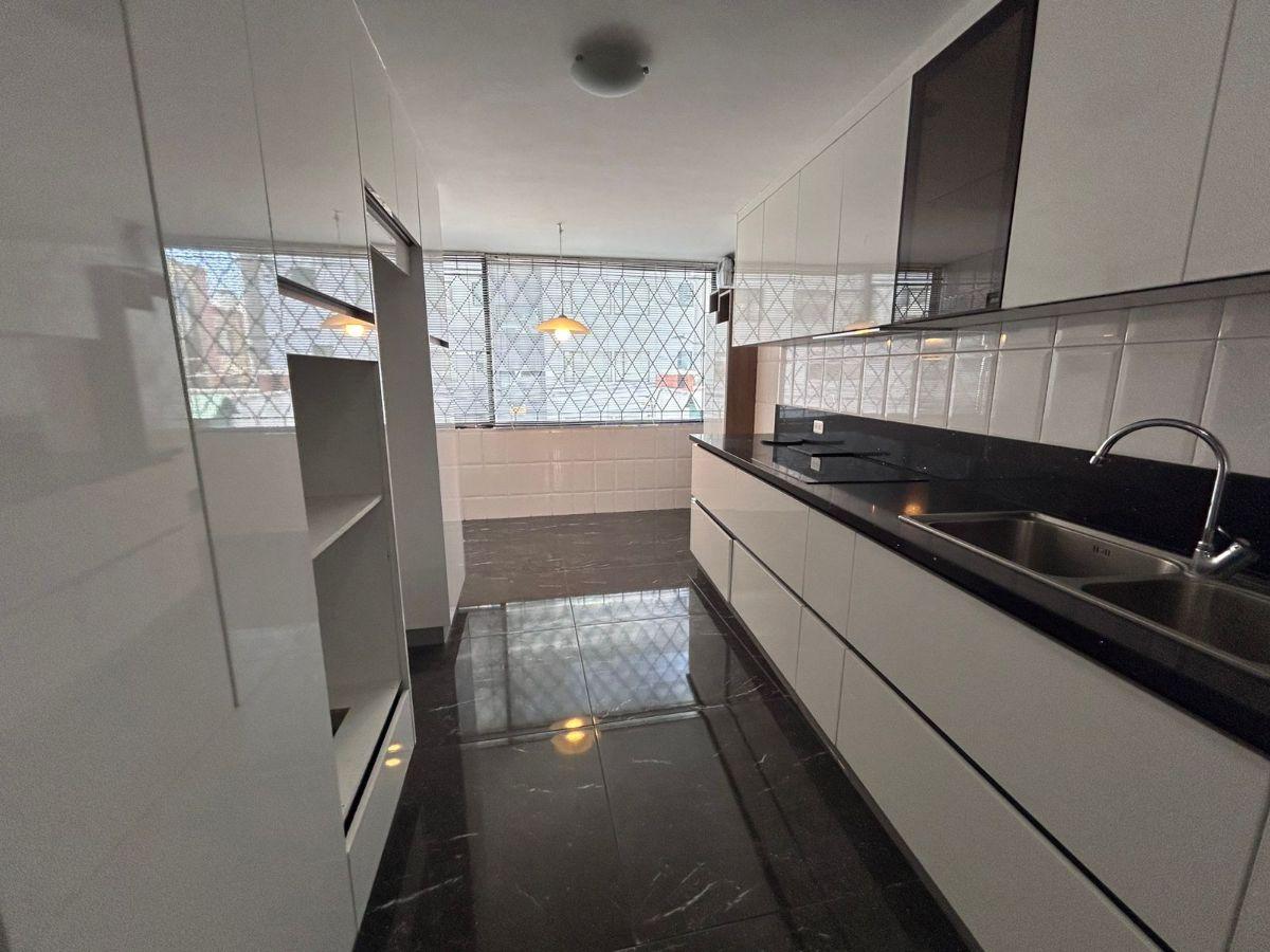 Amplio Departamento Remodelado en Venta — imagen 5