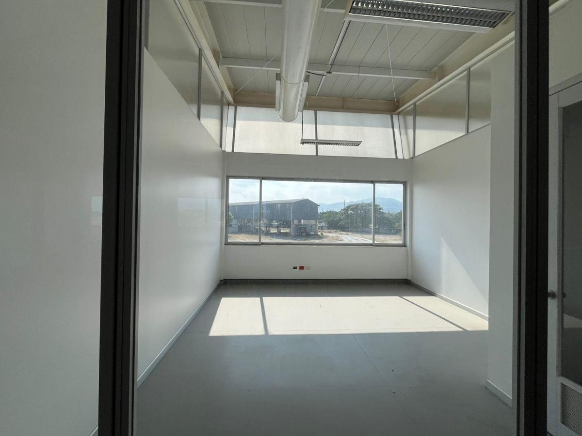 Vendo Macrolote Industrial y Comercial en La Vía a La Costa Guayaquil, Guayas — imagen 4