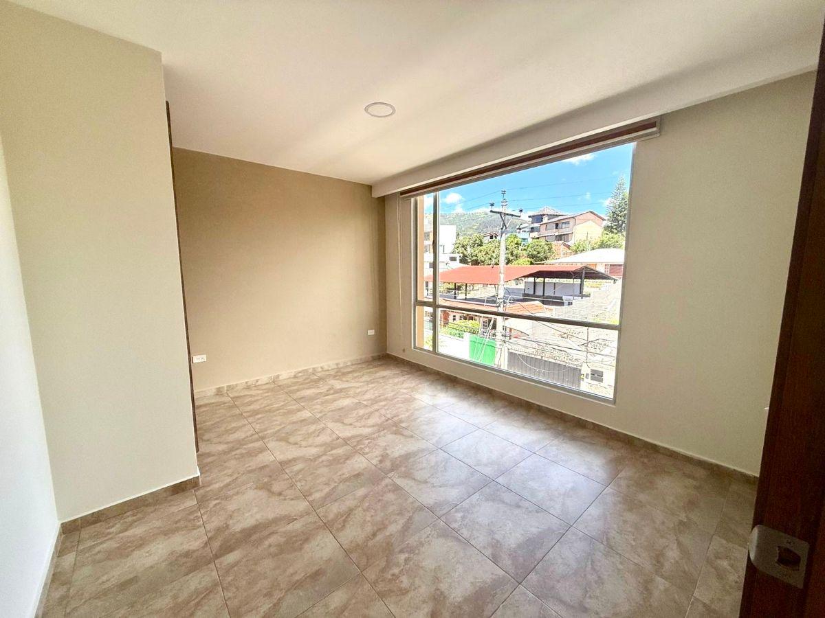 Departamento en Venta 136 m Más Terraza 73 m La Primavera - Cumbayá — imagen 4