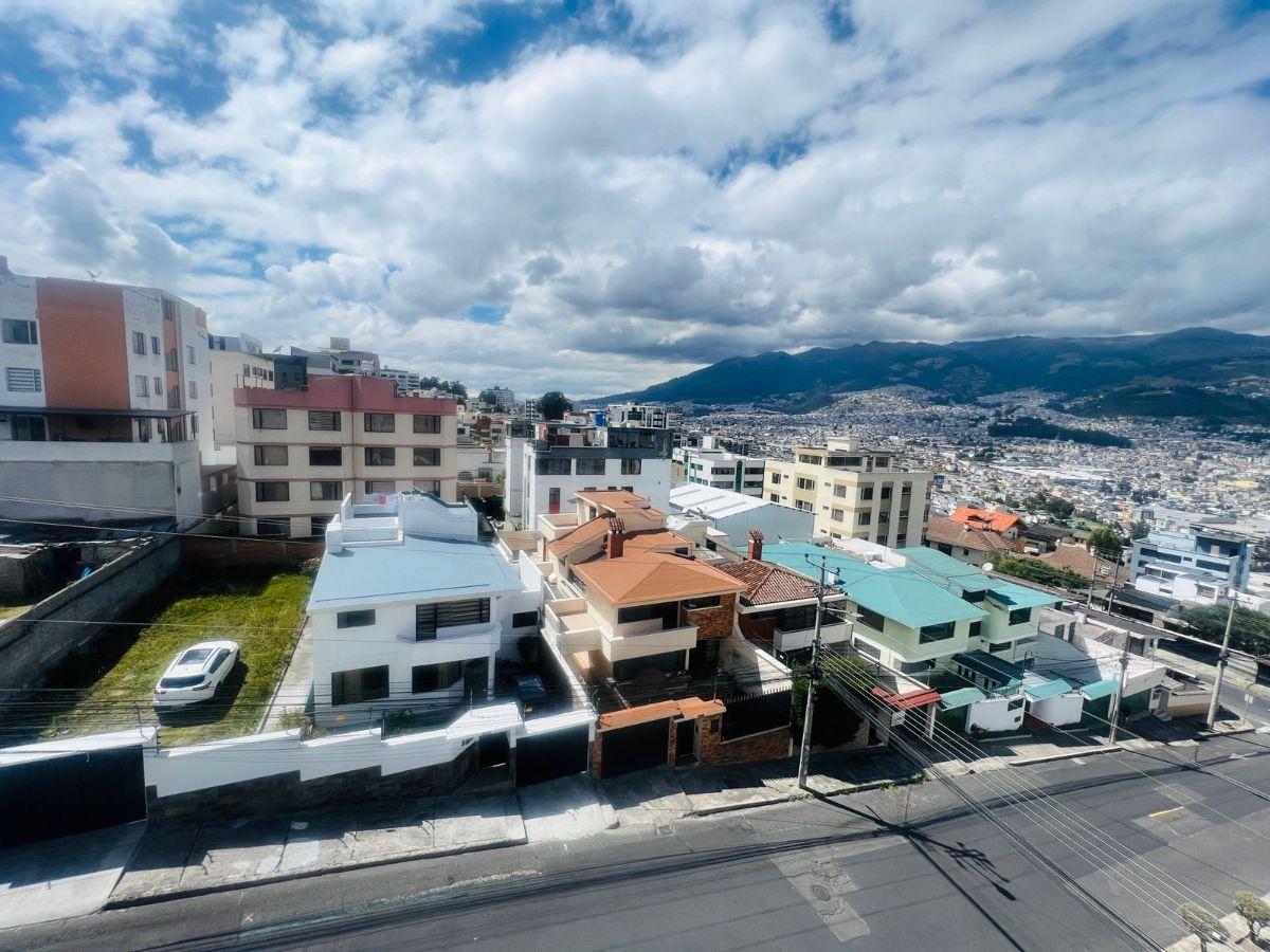 Ponceano Suite de Venta 63 m² con Parqueadero y Bodega — imagen 3