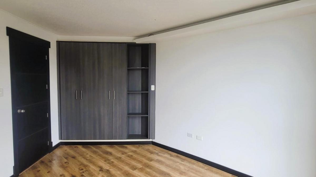 Vendo Departamento 3 Dorm. 130 m² La Jipijapa Cerca Hotel Savoy Inn, Vista Panorámica. Provincia de Pichincha — imagen 4