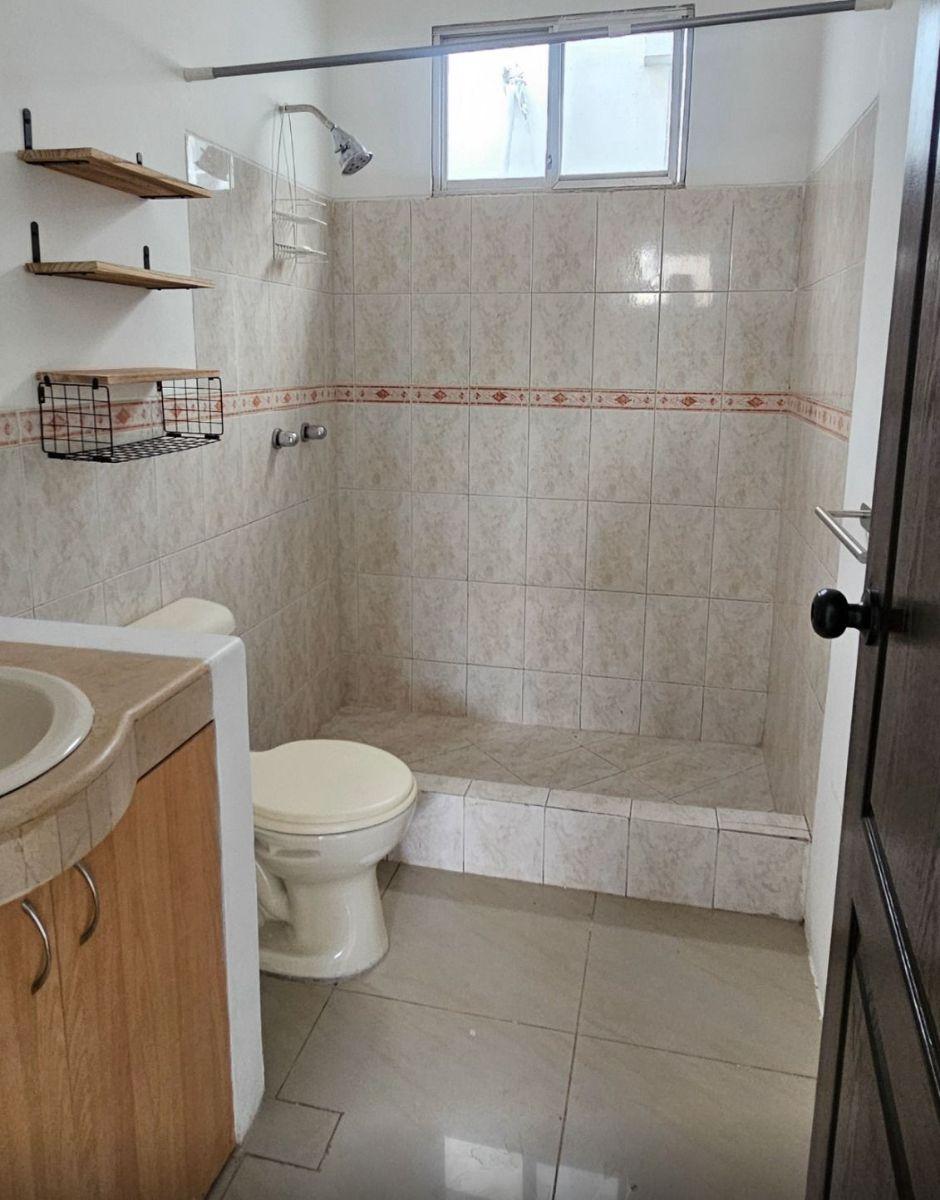 Casa Esquinera en Venta con 3 Dorm. en Urb. Matices - V. Gil, Guayas — imagen 3