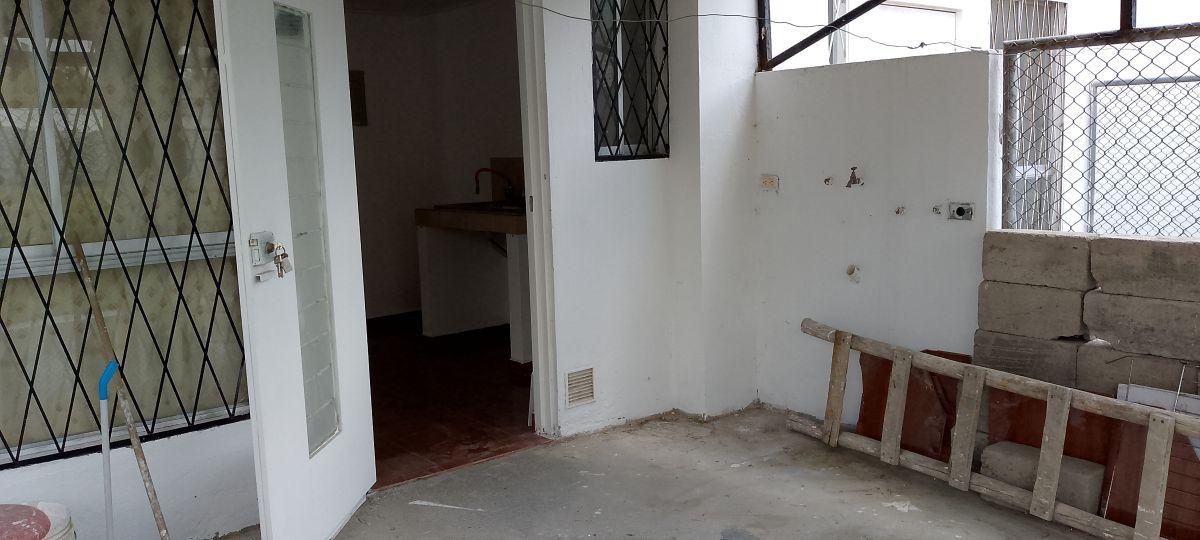 En Venta Casa de 3 Pisos en Pomasqui - Ciudad Bicentenario — imagen 5