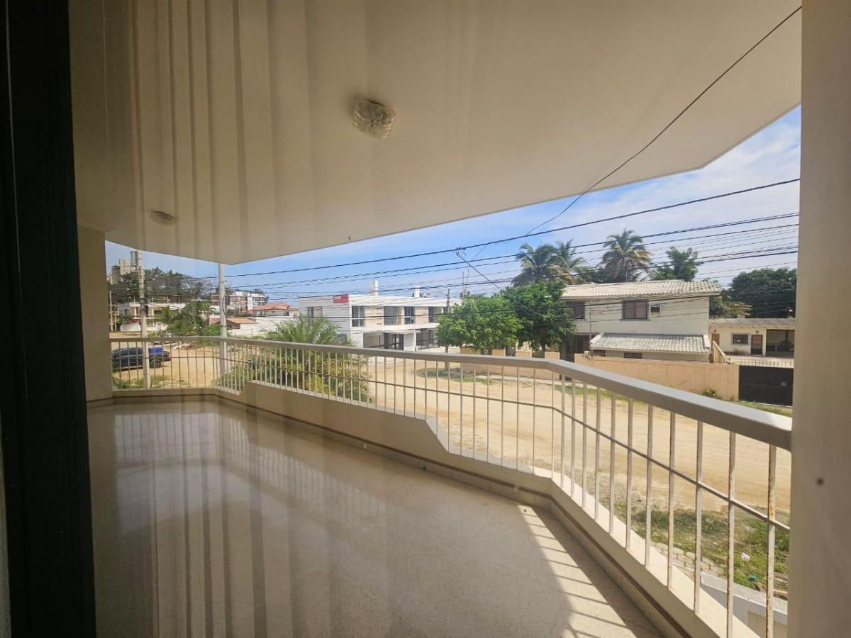 En Venta Casa Cerca Al Mar Salinas /sector Milina - I. Alarcón — imagen 4