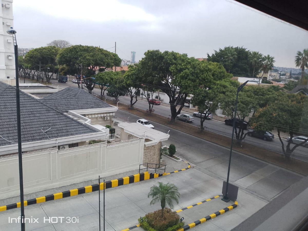 Ceibos Av Principal Oficina de Estreno, Guayas — imagen 4