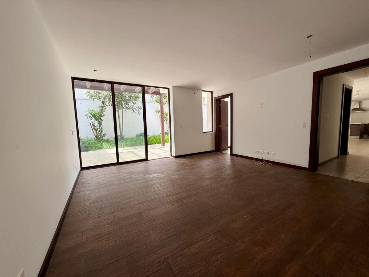 Venta Departamento 240 m Totalesr Cumbayá Paseo San Francisco a Pasos de La Usfq — imagen 4