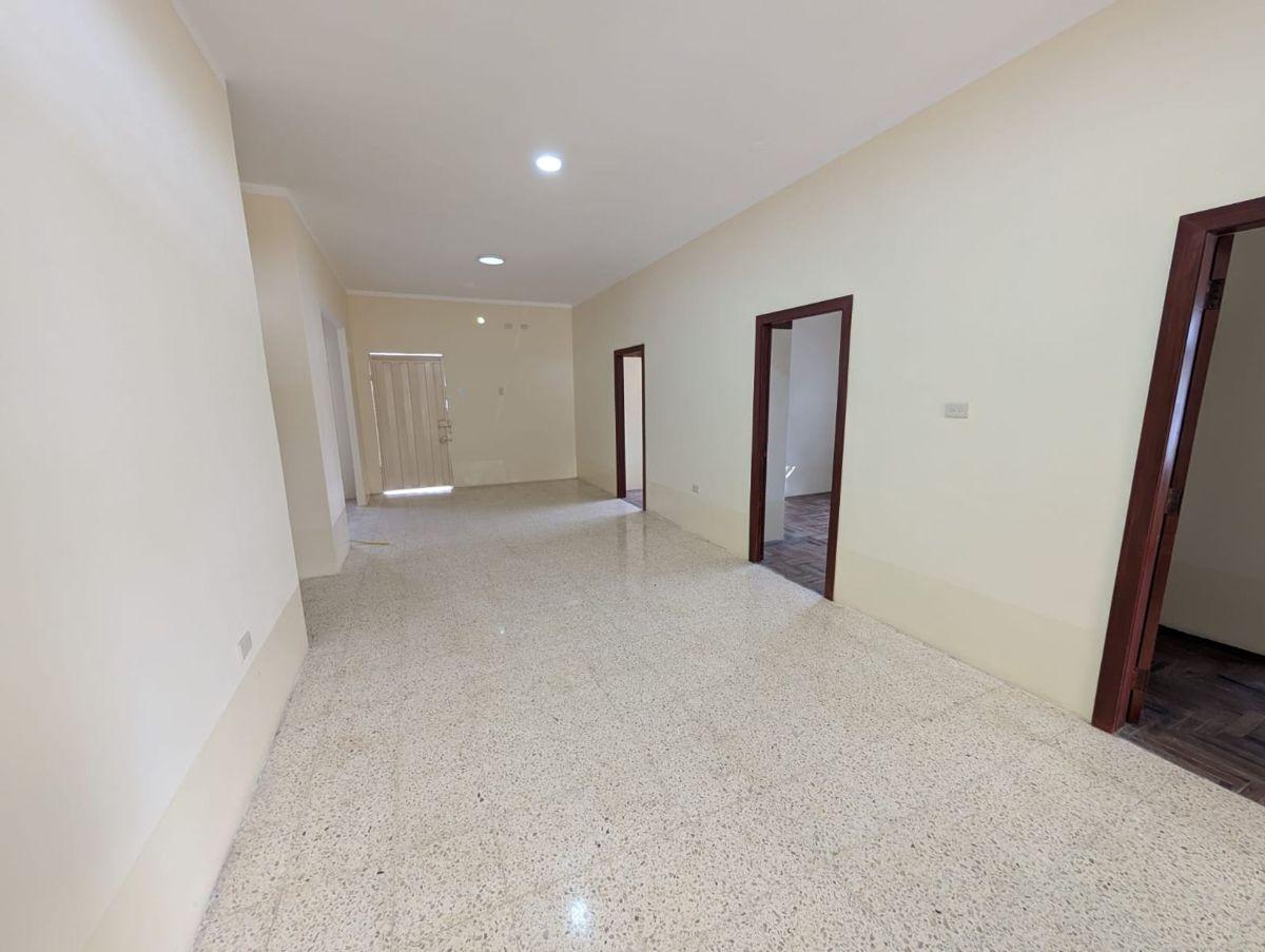 Casa Esquinera en Venta en Machala, El Oro — imagen 3