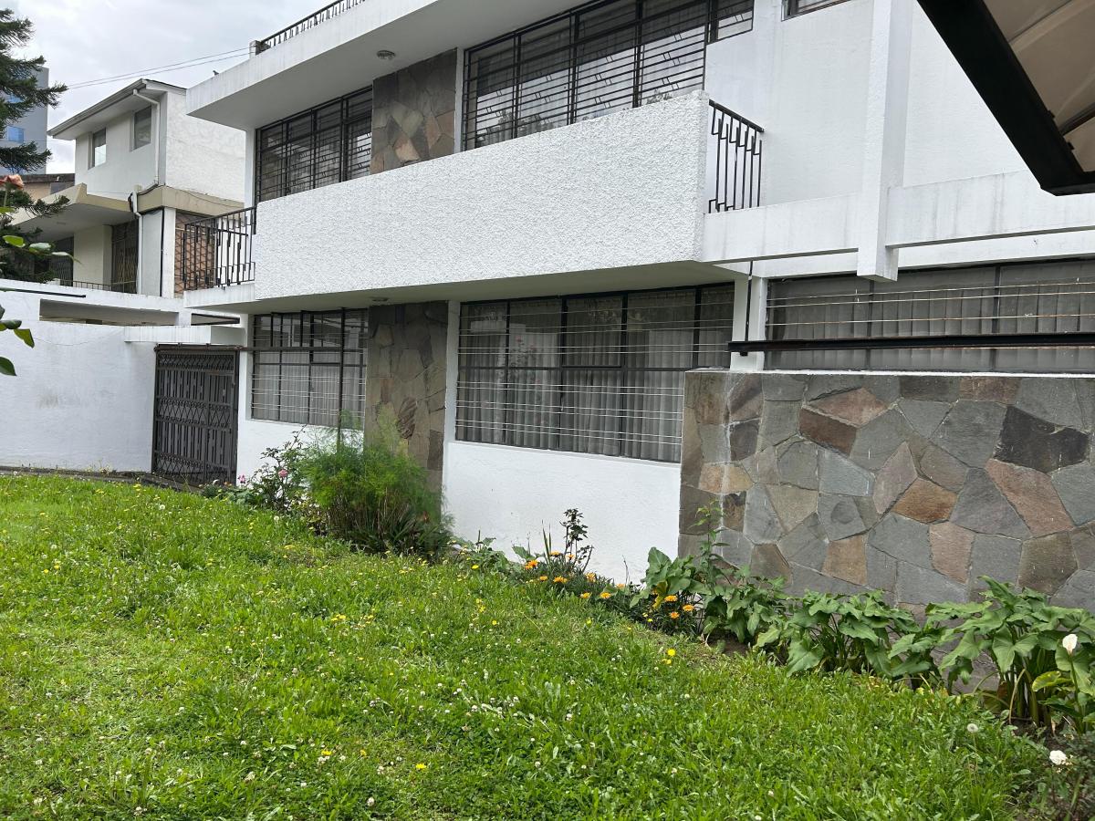 Vendo Excelente Propiedad en La Av Republica — imagen 3