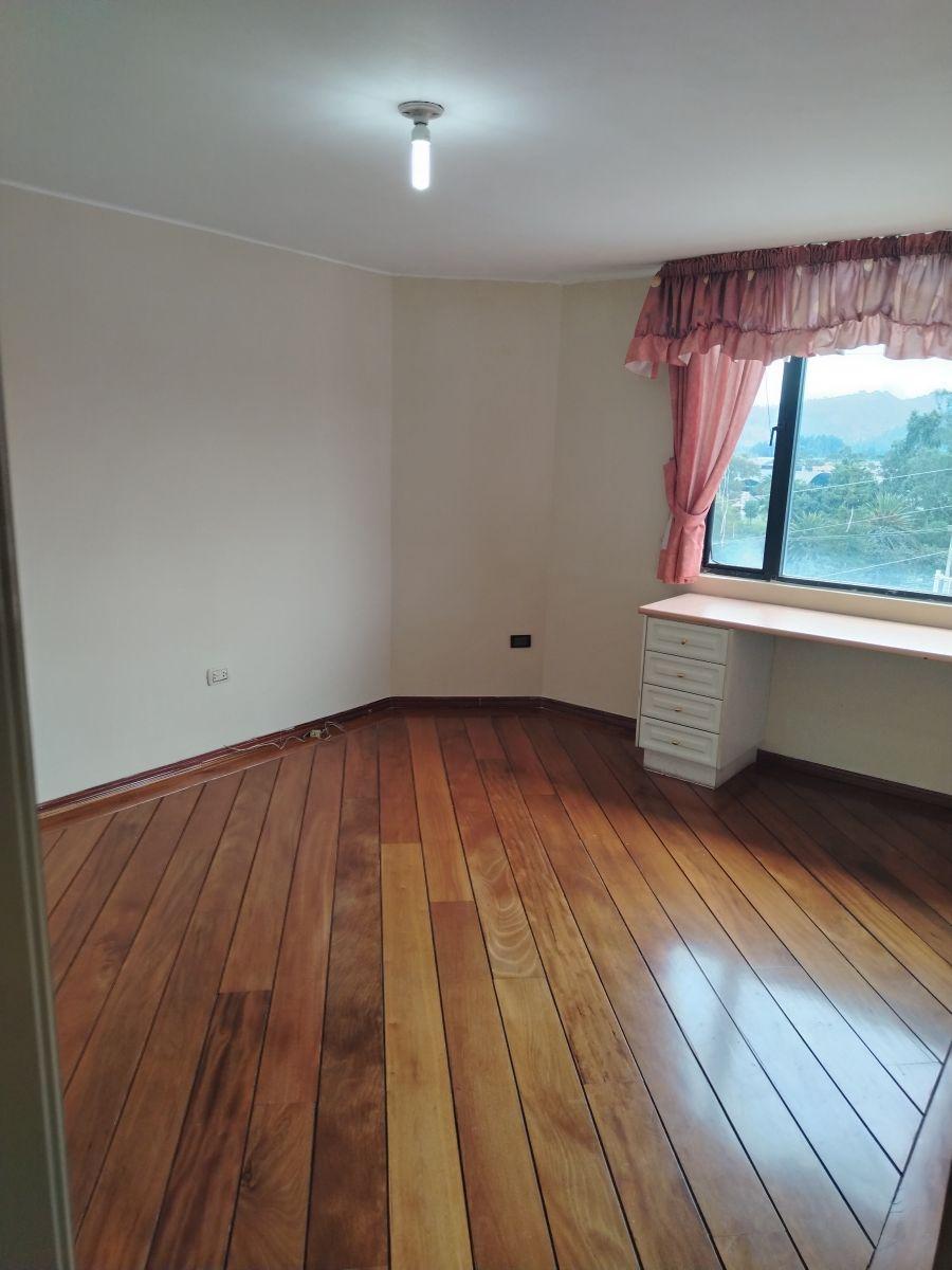 Vendo Departamento Amplio Ideal Para Negocio o Vivienda Super Bien Ubicado Sector El Triangulo — imagen 5