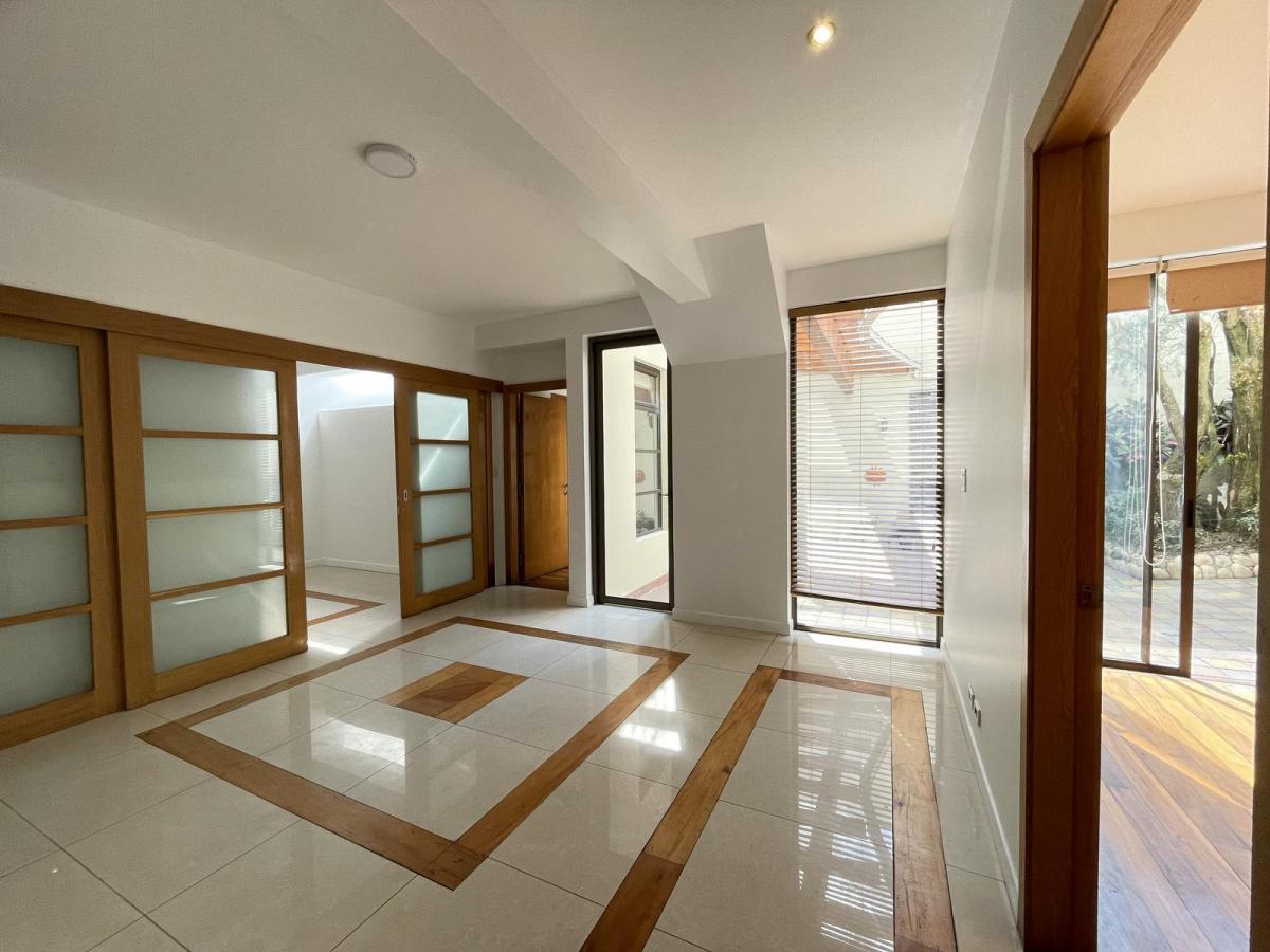Departamento de Venta en Cumbaya Sector Jardines del Este 1 — imagen 4