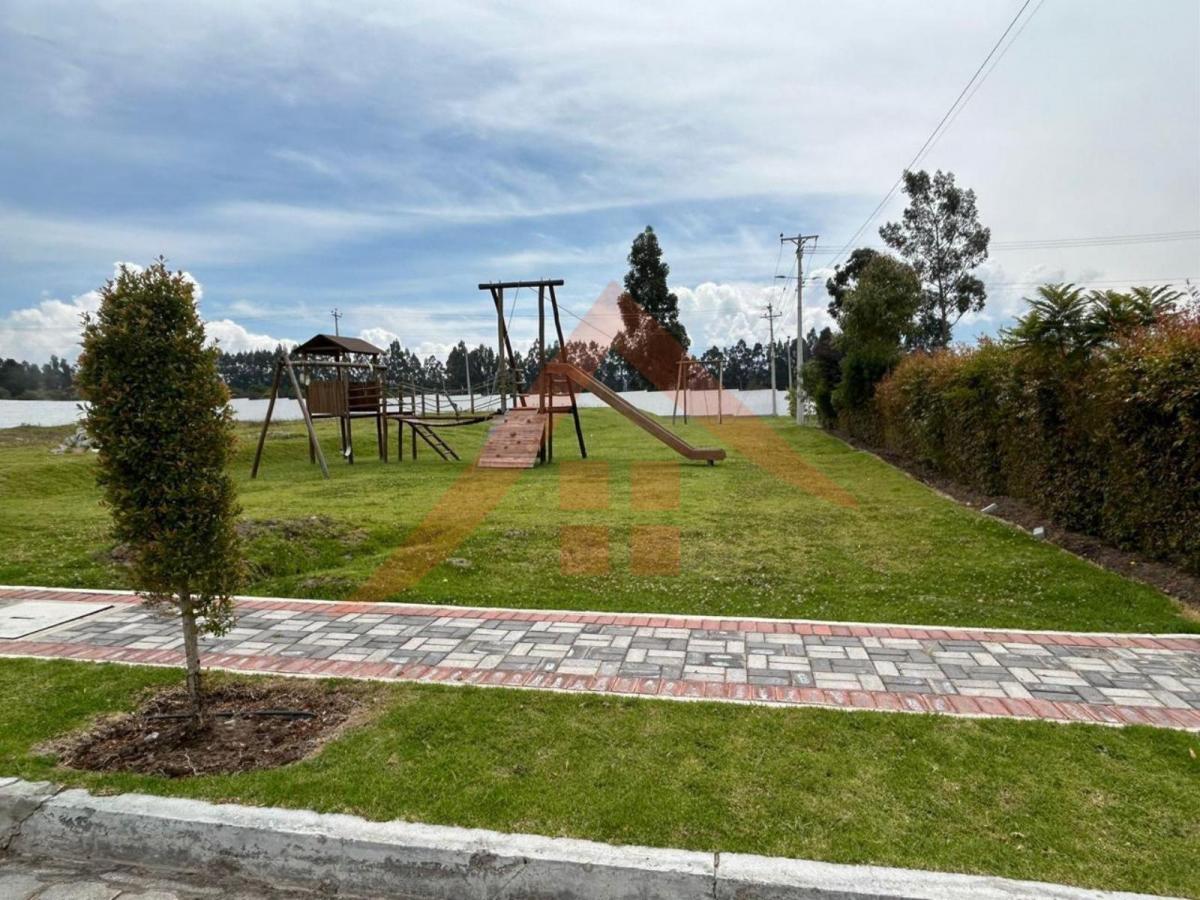 H/ Tabacundo, en Venta Terreno Plano 700 m² — imagen 4