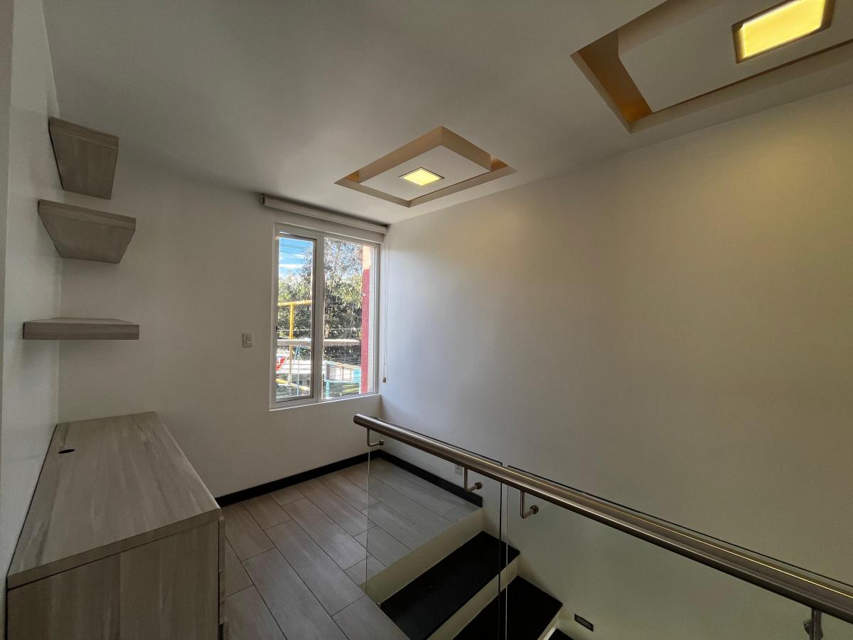 Linda Casa de Venta en Jardines de La Pampa — imagen 5