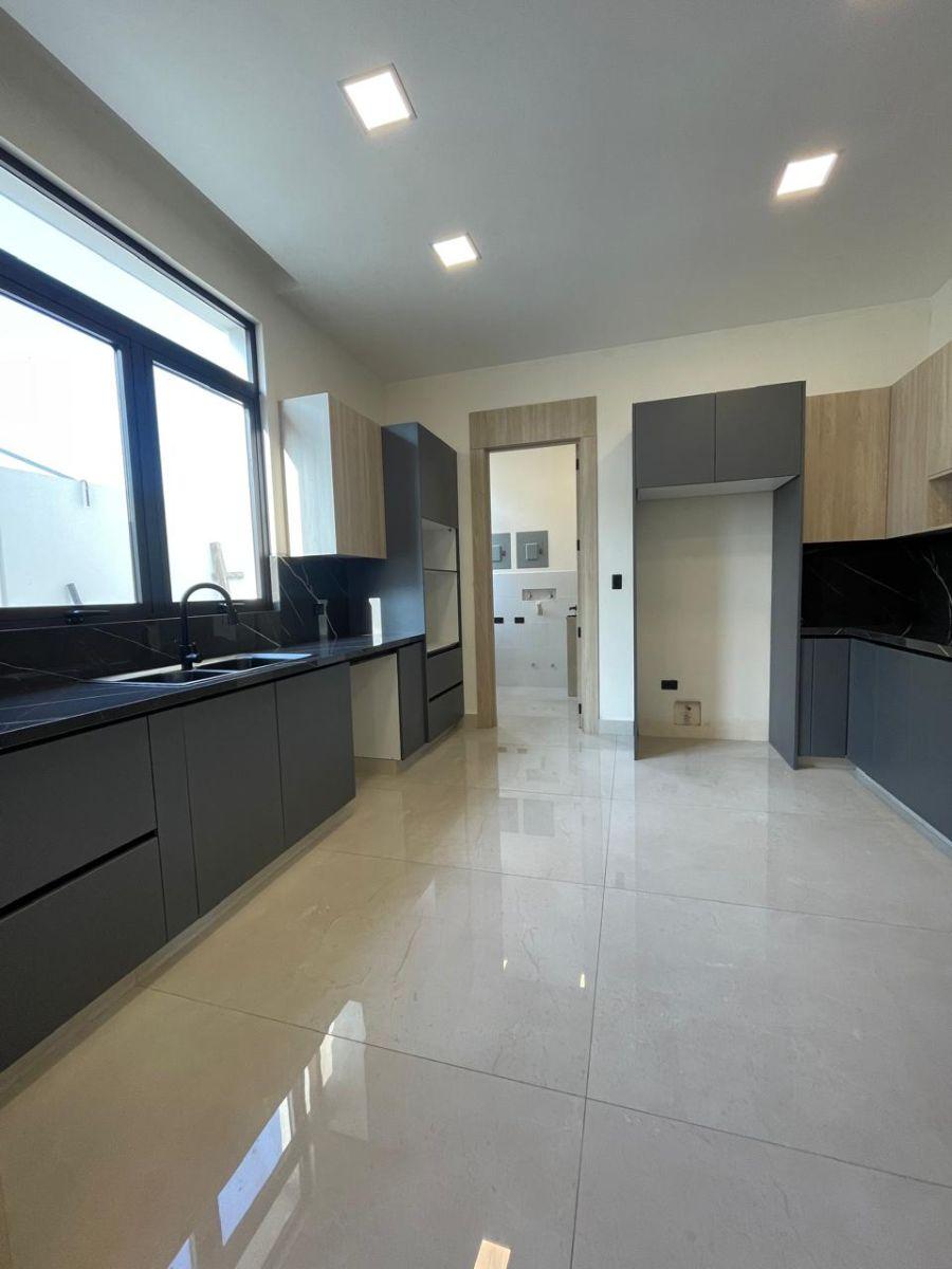 Vendo Casa de Estreno en Urb. Aires del Norte, Guayas — imagen 9