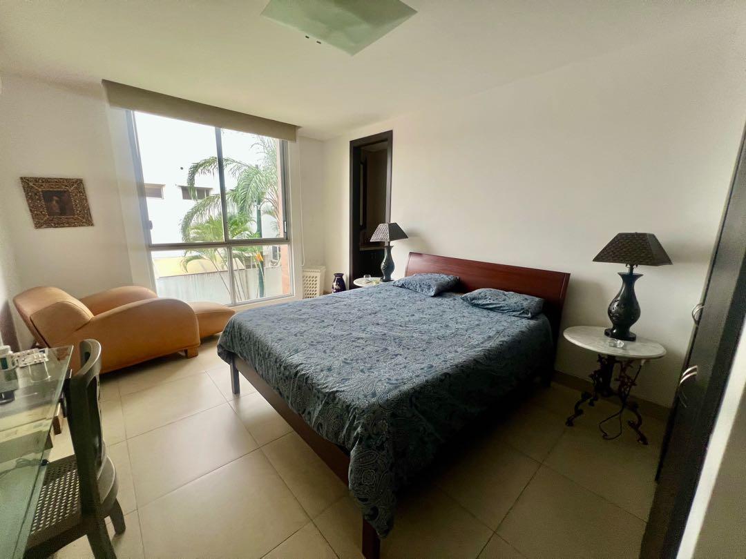 Vendo Amplio Apartamento con Vista Al Río en Samborondón, Guayas — imagen 3