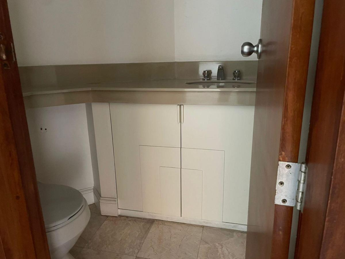 Venta de Casa Urdesa con Uso de Suelo Mixto, Guayas — imagen 5