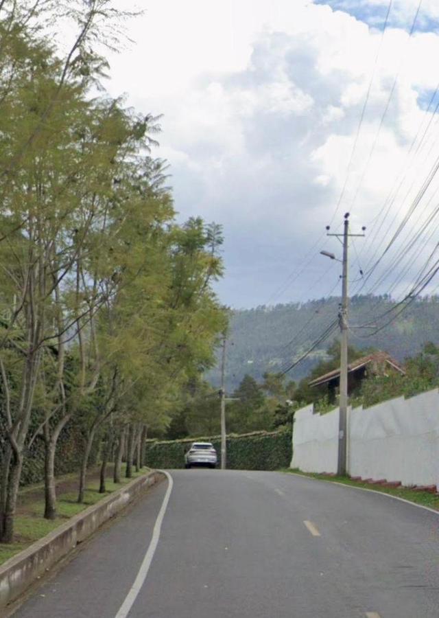 Vendo Propiedad con Terreno de 3000 m Mas Construccion - Lumbisi - Cumbaya - *mm — imagen 4
