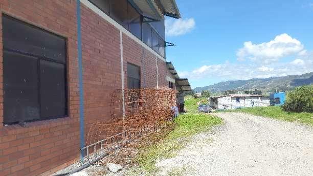 Excelente Terreno en Venta 10.000 m² Mas Nave Industrial Vía Cumbe, Azuay — imagen 5