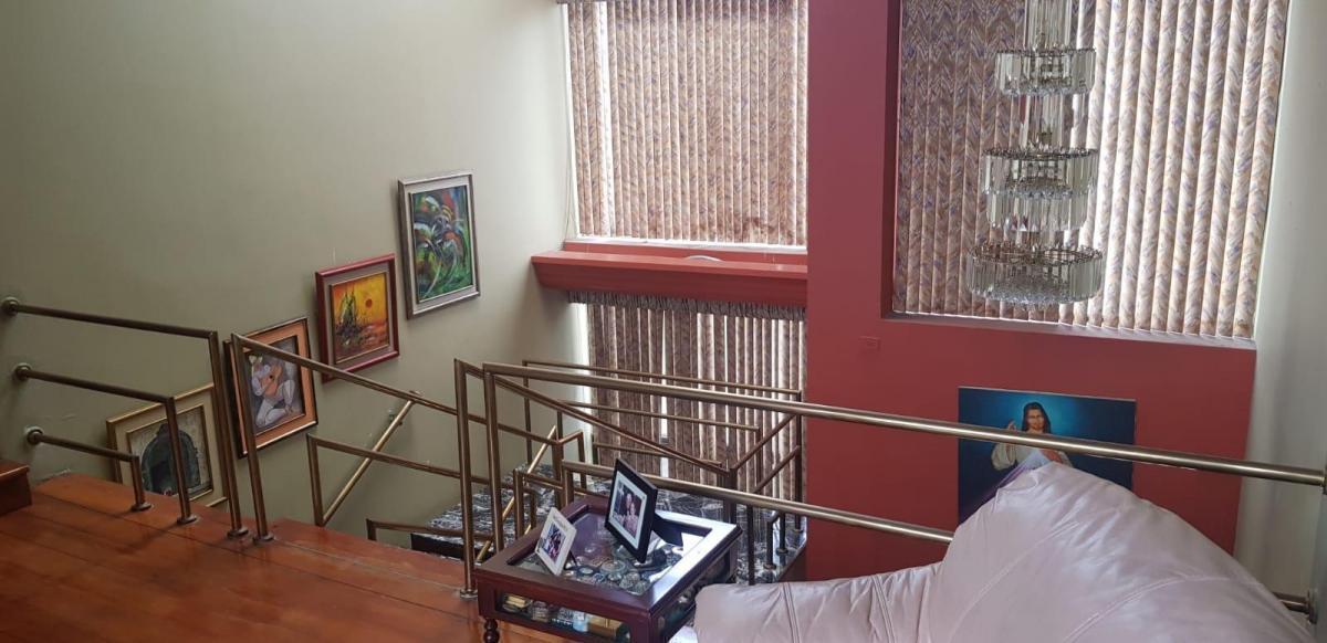 En Venta Casa en Los Ceibos de 5 Habitaciones - Mae. Recalde, Guayas — imagen 4